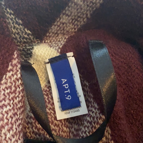 Apt. 9 Plaid Poncho - Picture 4 of 4